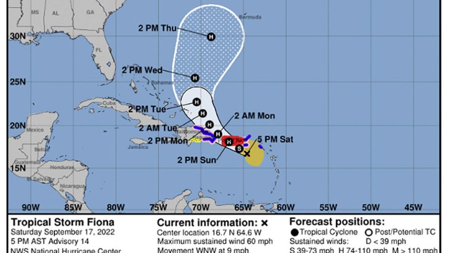 Centro Nacional de Huracanes de Miami pronostica cambios en trayectoria de la tormenta Fiona
