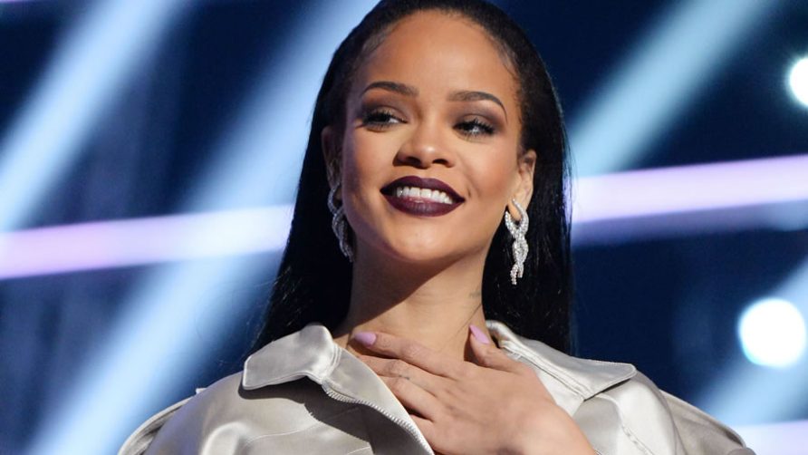 Rihanna en show medio tiempo del Super Bowl 2023